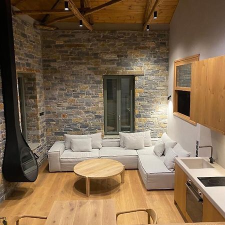 Ej Boutique Suites Milina Bagian luar foto
