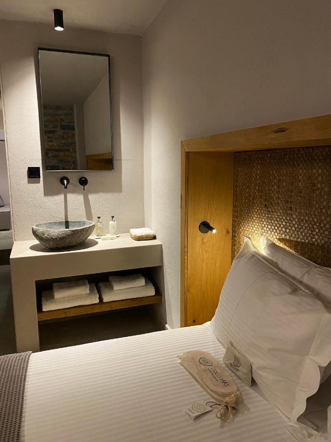 Ej Boutique Suites Milina Bagian luar foto
