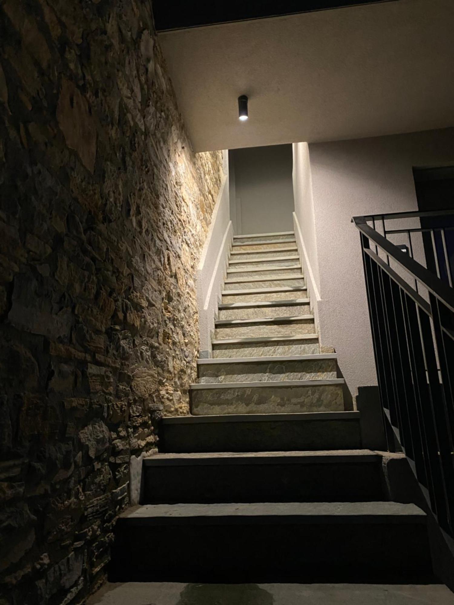 Ej Boutique Suites Milina Bagian luar foto