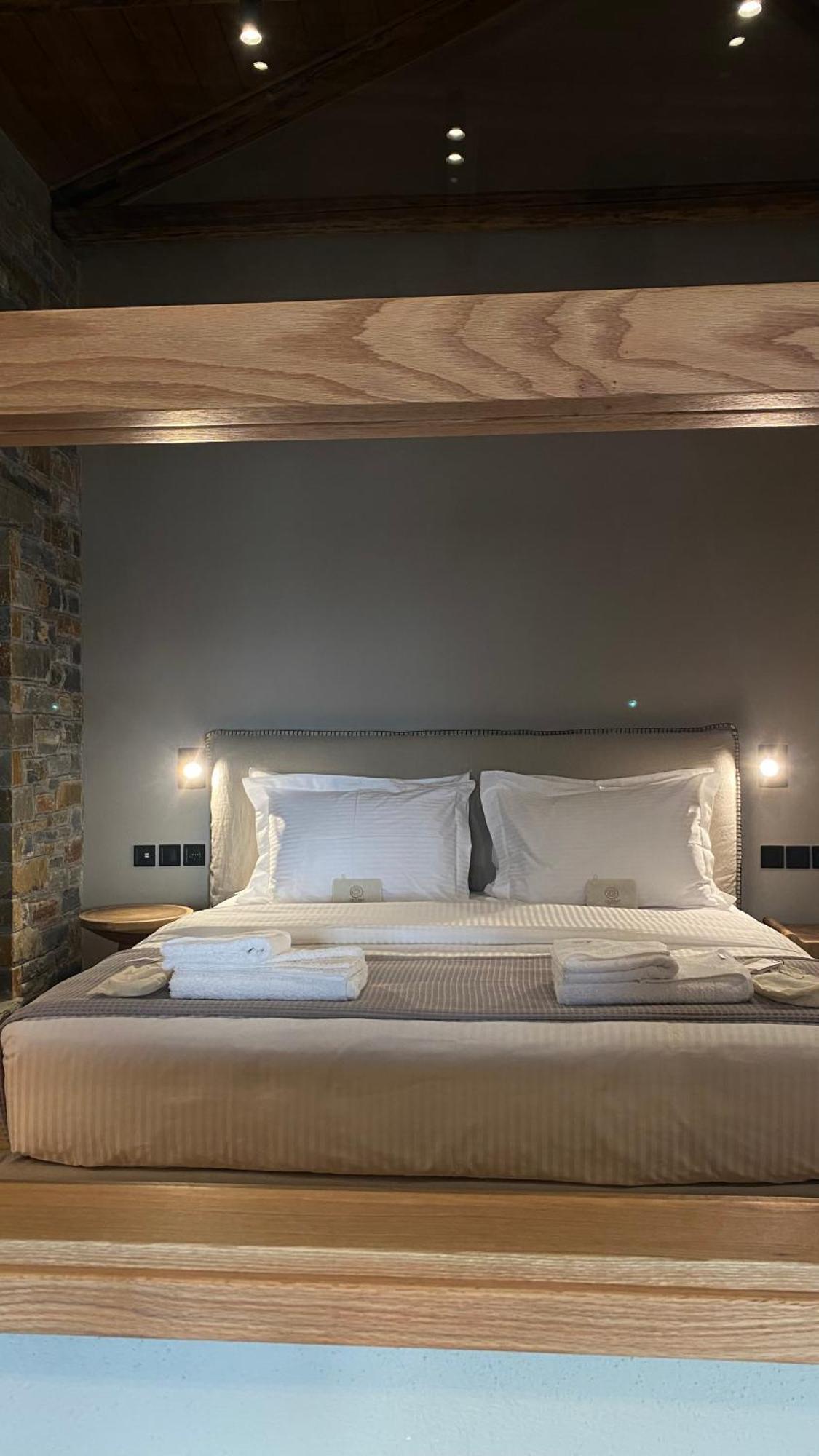 Ej Boutique Suites Milina Bagian luar foto